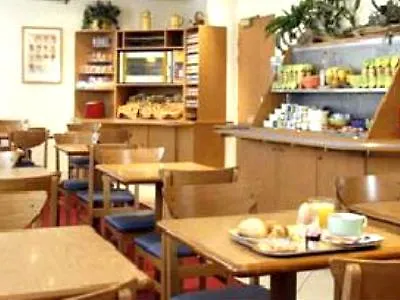 Kyriad Centre Gare Hotel Rennes